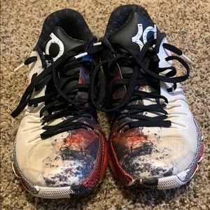 KD 8 basketball shoes
